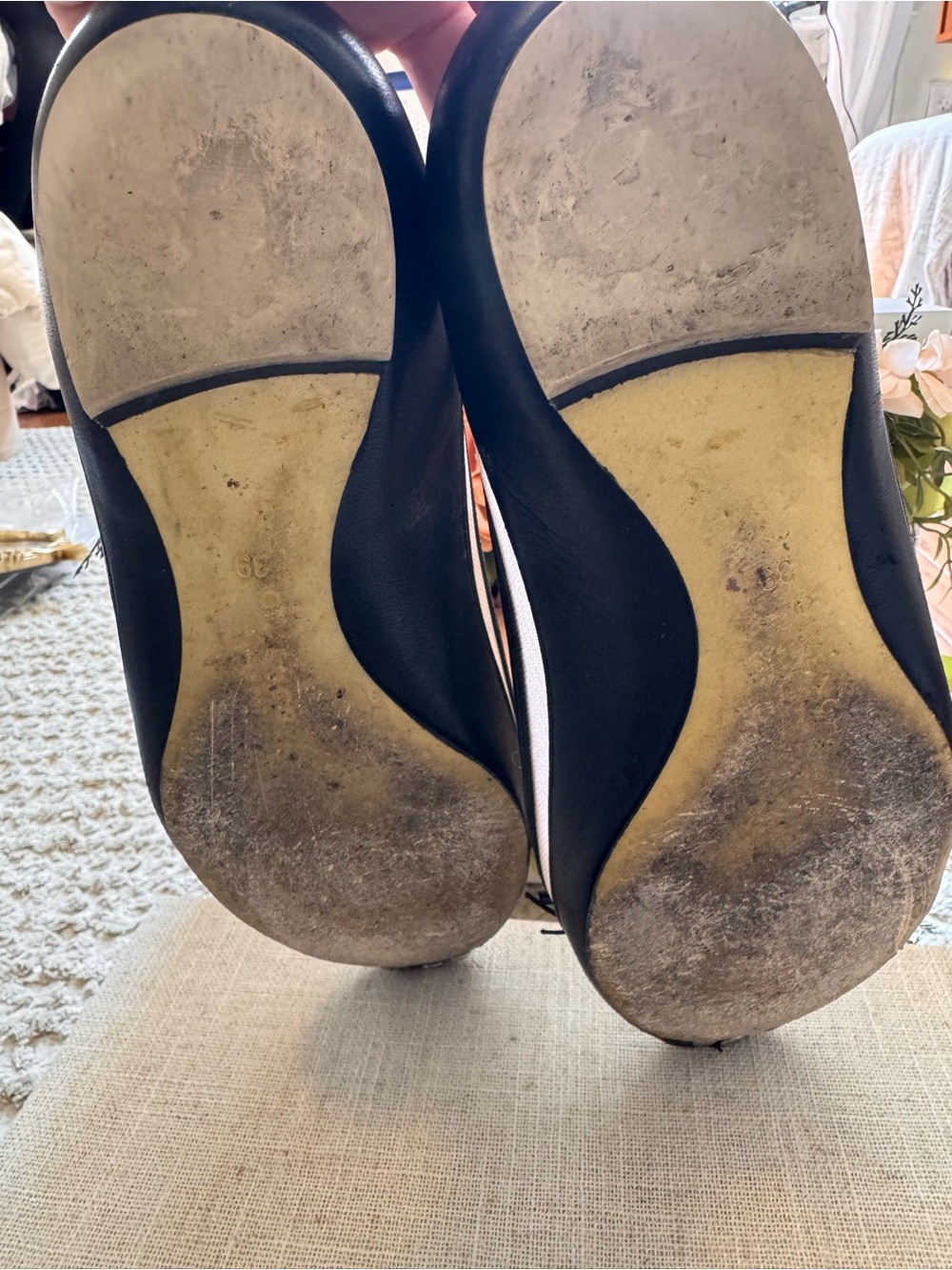 Givenchy Black Leather Ballet Flats with Knotted Tassel - Picture 3 of 4